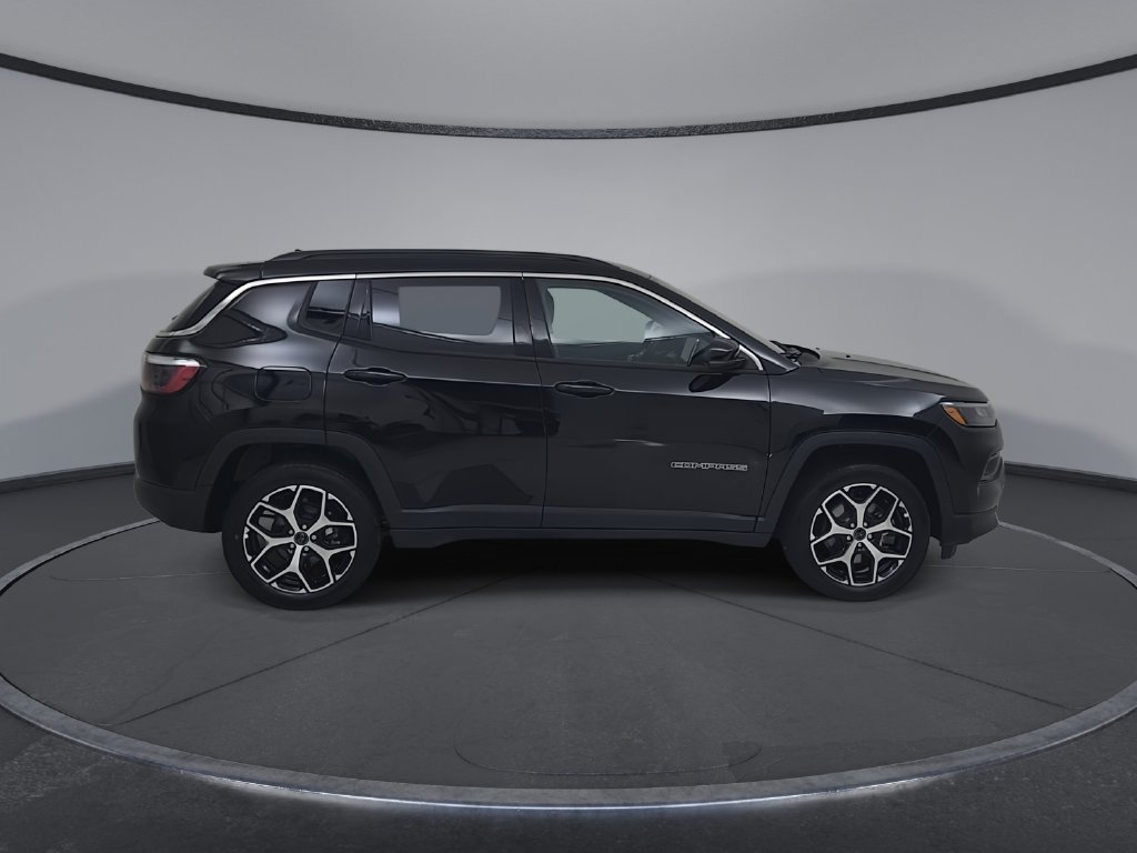 Certified 2026 Jeep Compass Limited AWD/4WD image 18