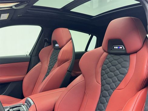 Used 2025 BMW X6 M Competition w/ Executive Package image 40