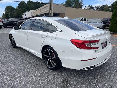 Used 2018 Honda Accord Sport image 10