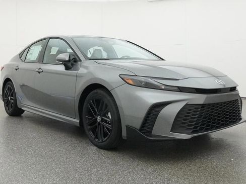 New 2026 Toyota Camry SE FWD image 29