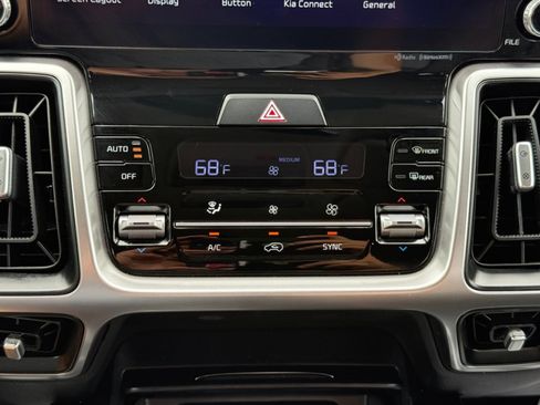 Used 2022 Kia Sorento S AWD/4WD image 17