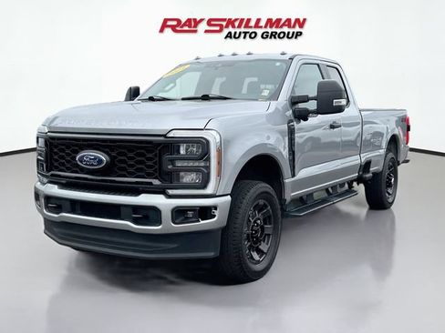 Used 2024 Ford F250 XL w/ STX Appearance Package AWD/4WD image 3