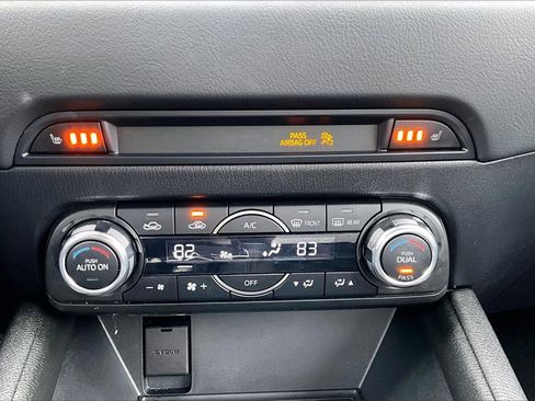 Used 2018 MAZDA CX-5 Touring image 16