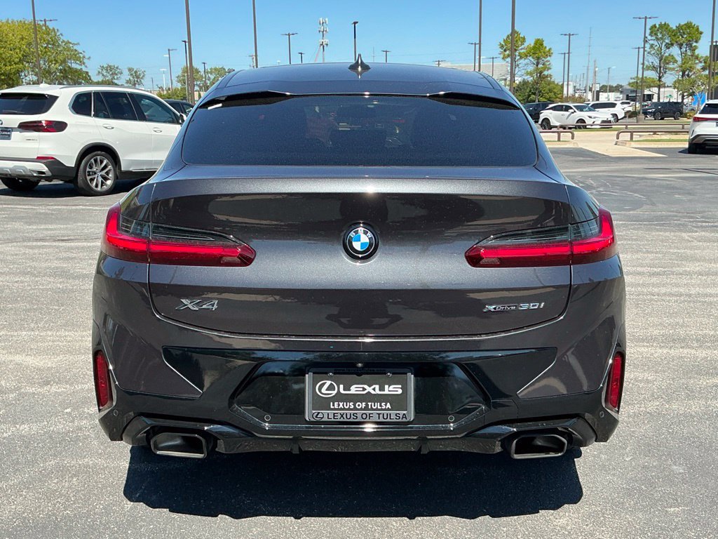 Used 2024 BMW X4 xDrive30i w/ Premium Package AWD/4WD image 4