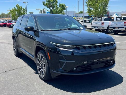 New 2025 Jeep Wagoneer S Limited AWD/4WD image 8