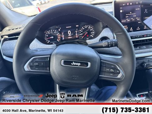 Used 2023 Jeep Compass Latitude image 21
