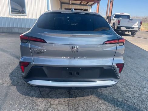 Used 2024 Buick Envista Preferred w/ Convenience I Package image 5