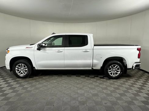 Used 2022 Chevrolet Silverado 1500 RST w/ Z71 Off-Road Package AWD/4WD image 2
