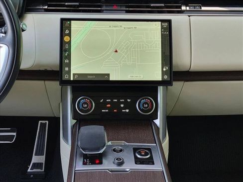 Used 2023 Land Rover Range Rover SE AWD/4WD image 10