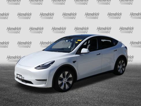 Used 2021 Tesla Model Y Long Range image 5