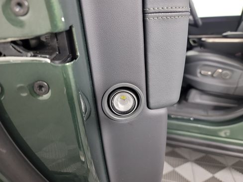 Used 2024 Rivian R1S Adventure AWD/4WD image 32