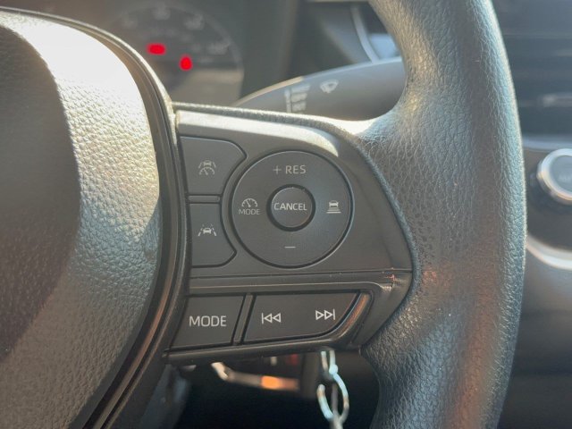 Used 2025 Toyota Corolla LE FWD image 19