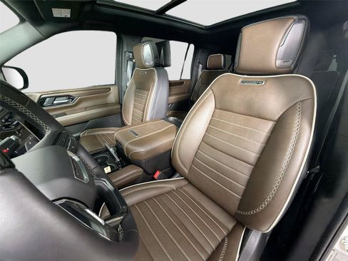Used 2025 GMC Yukon XL Denali Ultimate AWD/4WD image 20