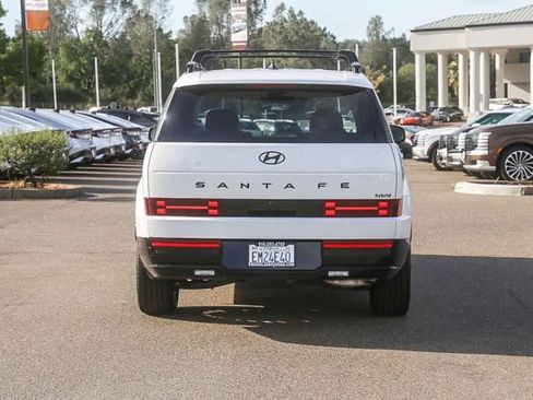 Used 2025 Hyundai Santa Fe Calligraphy FWD image 4