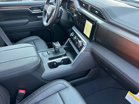 New 2026 GMC Sierra 1500 Denali w/ Technology Package image 14