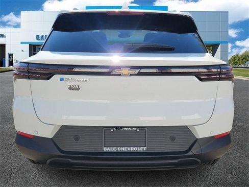 New 2026 Chevrolet Equinox EV LT image 4