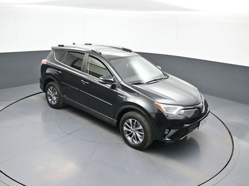 Certified 2018 Toyota RAV4 XLE w/ Convenience Package image 35