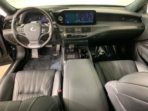 Used 2024 Lexus LS 500 AWD w/ Luxury Package image 28