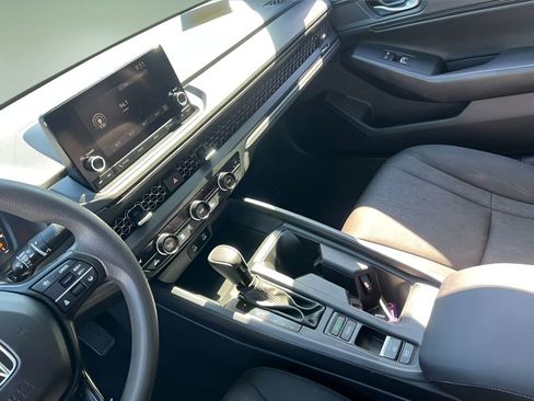 Used 2023 Honda Accord EX image 18