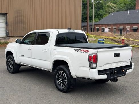 Used 2021 Toyota Tacoma TRD Sport w/ Technology Package AWD/4WD image 7