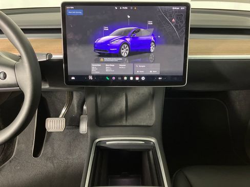 Used 2024 Tesla Model Y Long Range image 27