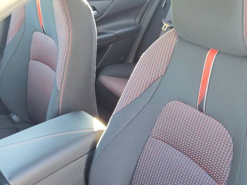 New 2026 Nissan Sentra SR w/ Floor Mat Package FWD image 19