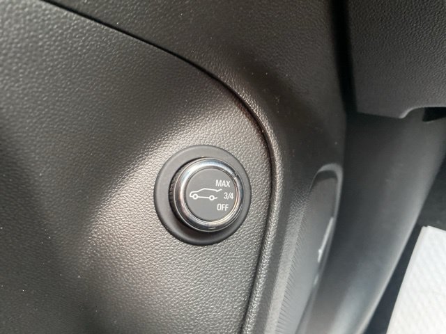 Used 2025 Buick Encore GX Avenir w/ Avenir Technology Package AWD/4WD image 19