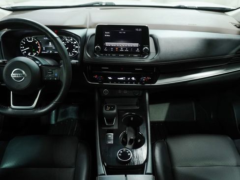 Used 2021 Nissan Rogue SV w/ Premium Package AWD/4WD image 17
