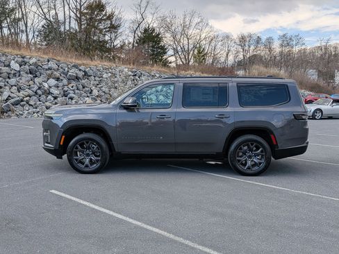 New 2026 Jeep Grand Wagoneer Limited AWD/4WD image 8