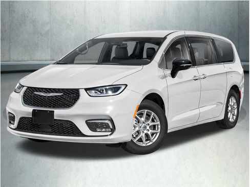 New 2026 Chrysler Pacifica Limited w/ Trailer Tow Group FWD image 36