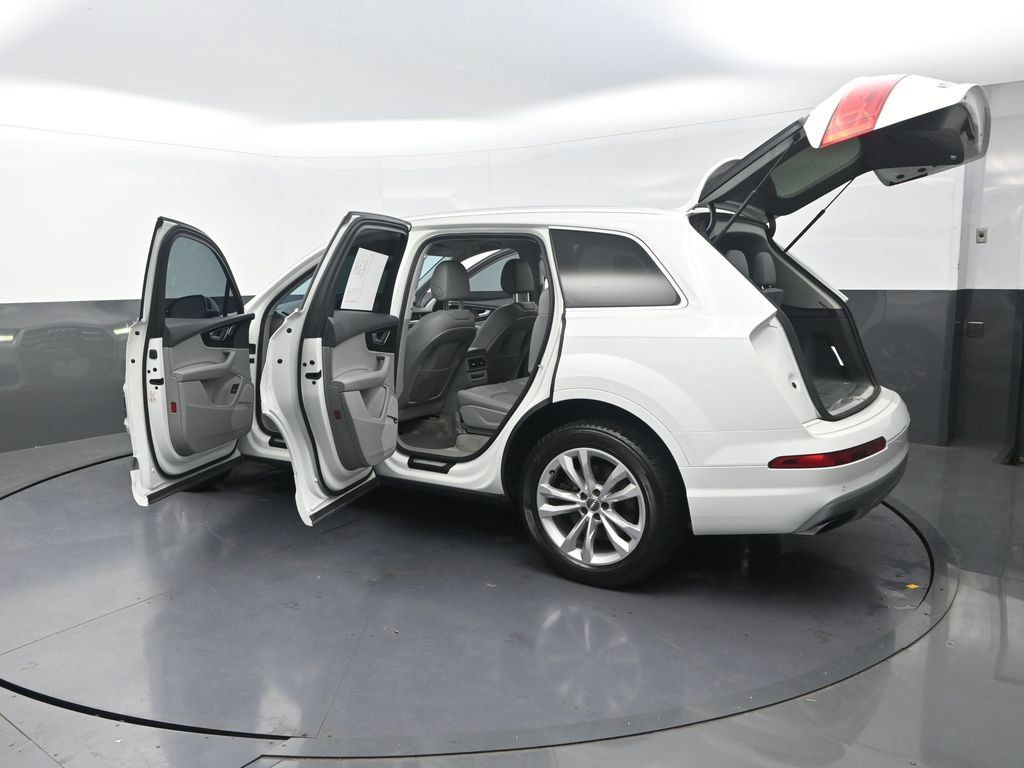 Used 2019 Audi Q7 3.0T Premium Plus AWD/4WD image 36