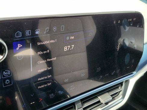 New 2026 Chevrolet Equinox EV LT image 19