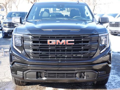 Used 2024 GMC Sierra 1500 Pro w/ Graphite Edition image 5