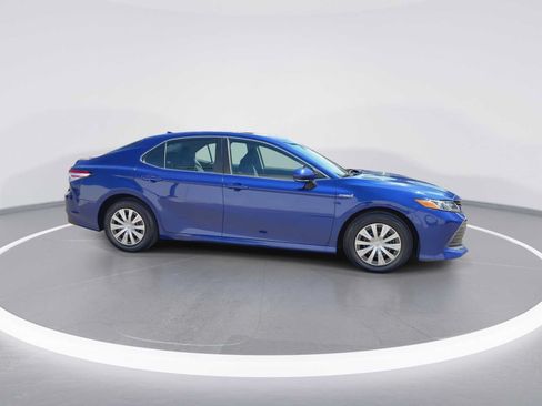 Certified 2018 Toyota Camry LE w/ Audio Package FWD image 9