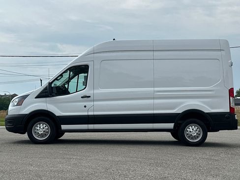 Certified 2025 Ford Transit 250 148 High Roof AWD image 5