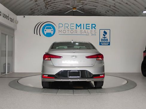 Used 2020 Hyundai Elantra Limited FWD image 13