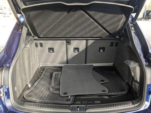 New 2026 Porsche Macan S image 24