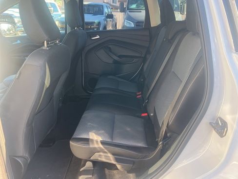 Used 2018 Ford Escape SE image 7