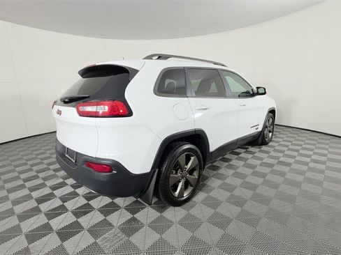 Used 2017 Jeep Cherokee Latitude w/ Comfort & Sound Group image 5
