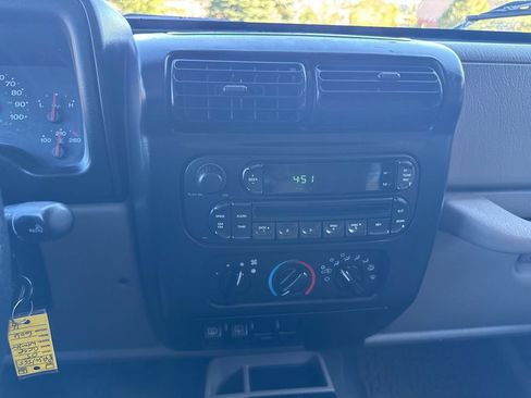 Used 2005 Jeep Wrangler X w/ Tire & Wheel Group (Ecco) AWD/4WD image 26