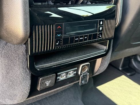 Used 2023 Jeep Wagoneer 4WD w/ Premium Group I image 38