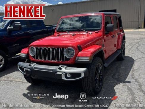 Used 2018 Jeep Wrangler Unlimited Sahara AWD/4WD image 1