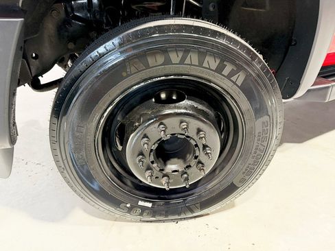 Used 2016 Ford F450 XL w/ Power Equipment Group image 2