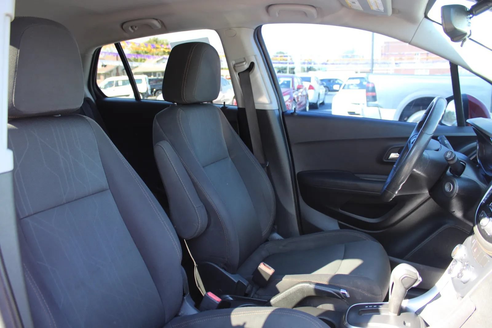 Used 2017 Chevrolet Trax LT FWD image 16