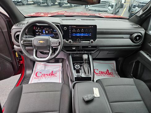 Used 2026 Chevrolet Colorado W/T w/ WT Custom Package AWD/4WD image 8