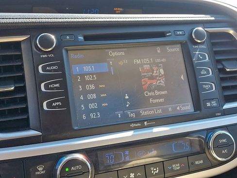 Used 2015 Toyota Highlander XLE image 18