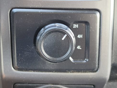 Used 2020 Ford F150 XLT w/ Equipment Group 302A Luxury AWD/4WD image 27