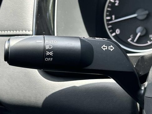 New 2026 Nissan Pathfinder SV w/ SV Premium Package FWD image 33