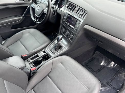 Used 2015 Volkswagen e-Golf SEL Premium FWD image 34