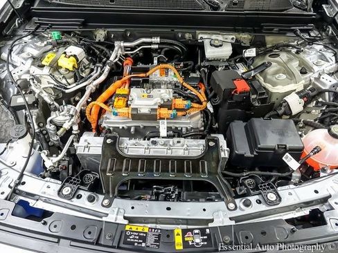 New 2025 Cadillac Lyriq Luxury w/ LPO, Floor Liner Package image 8